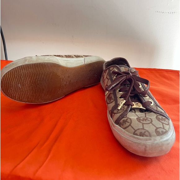 Michael Kors Sneaker - Picture 2 of 2